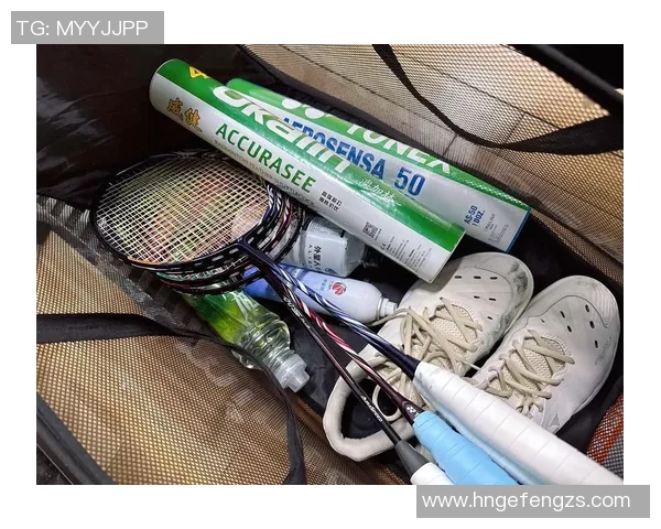 羽毛球装备选购指南及必备训练器材推荐助你提升技术水平